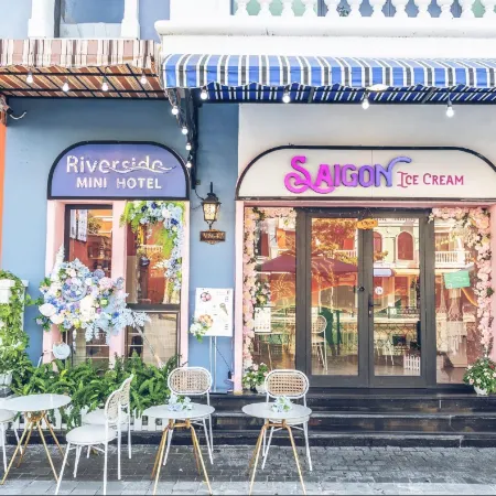 Riverside Mini Hotel Grand World Phu Quoc Отели рядом с достопримечательностью «Van beach»