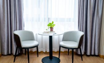 pinhu Yijia Hotel