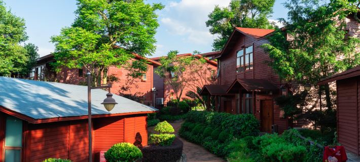 Shiquan Village Wooden House Hotel Hotels in Shilin