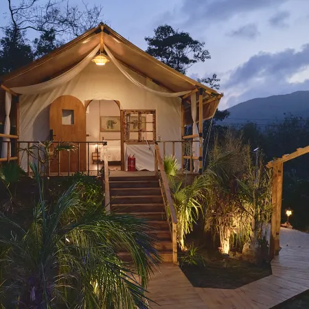 Wanning Liji Qiyungao Camp Homestay