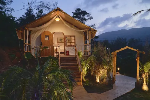 Wanning Liji Qiyungao Camp Homestay