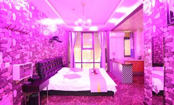 Weimeng Cinema Self-checkin Homestay (Shenbei University Town Tangxuan City Plaza)