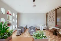 Zhenxiong BAMBOO BOAT Mong Kok Hotel (Dezhen Park)