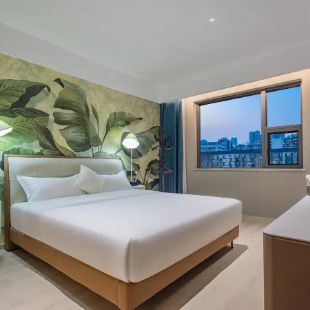 Lingmei International Hotel