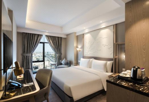 아버 카미스 무사이트 현대적인 로비 또는 객실