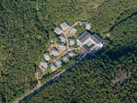 Qianna Guanshan Hot Spring Resort Hotel Hotels near Guzhu Reservoir