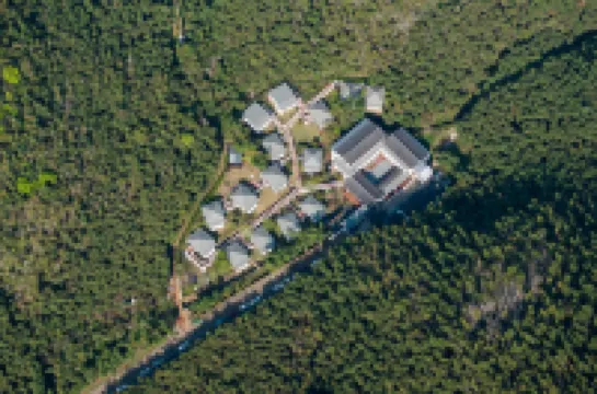 โรงแรมรีสอร์ทน้ำพุร้อนเชียนนากวานชาน โรงแรมใกล้ต้าถังโรงน้ําชา