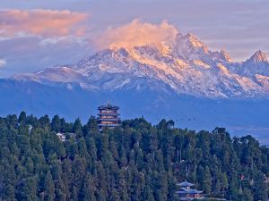 Shannian·Guanxueshan|Linggansen Oxygenholiday villa (Lijiang Ancient City Dashuiche Store)