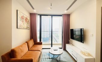 2. Vinhomes..