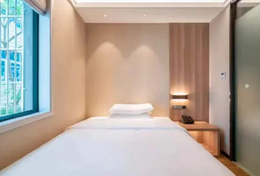 Mili Hotel (Ningbo Railway Station  Tianyi Pavilion Museum）