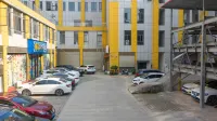 Boke Hotel (Fortune Plaza) - parkir