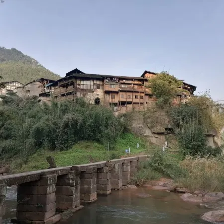 Chishuimu Elegant Restaurant Diaojiaolou Inn