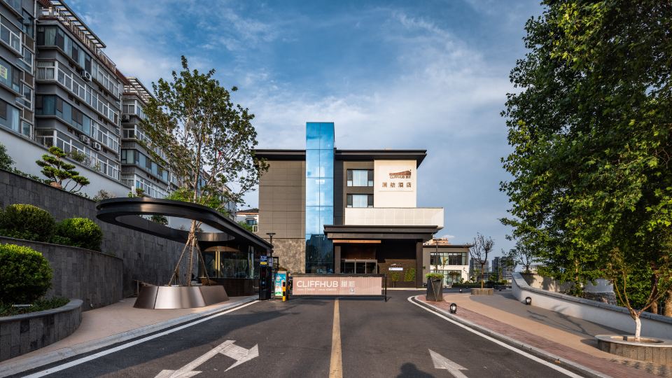 Cliffhub Hotel