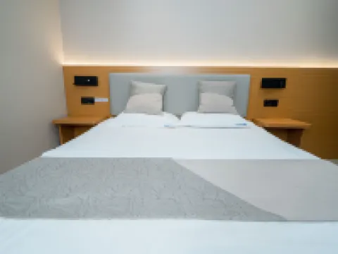 Dongfeng Boutique Hotel (Ningling Bus Station) Hotels in Ningling