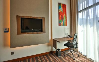 1クイーンサイズベッド スタンダード アクセシブル 最上階 ホリデイ・イン エクスプレス シンガポール クラークキーの写真