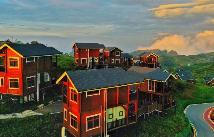 “Bamian Mountain Cloud Top Cottage”