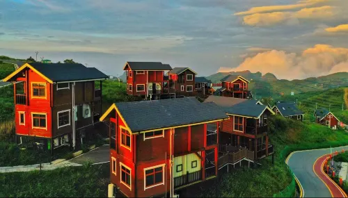 “Bamian Mountain Cloud Top Cottage”