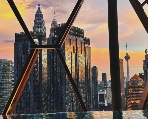 Scarletz Suites KLCC by Minshuku Отели рядом с достопримечательностью «Конгресс-центр The Intermark»