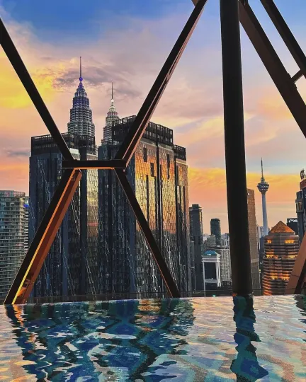Scarletz Suites KLCC by Minshuku