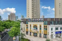 ReMAX熱麥eスポーツホテル（寧波鉄道駅南塘旧街）