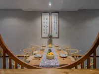 貴陽一花一宿民宿（甲秀樓 青雲市集店） 鄰近翠微閣的酒店