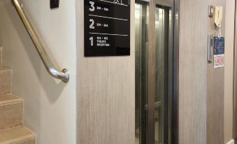 Ralph Poshtel Pratunam