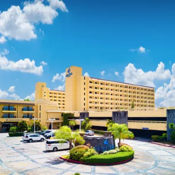關島廣場度假村 鄰近水晶教堂的酒店