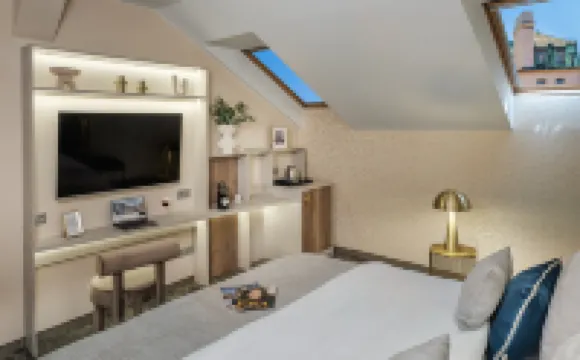 Hotel Maestro by Adrez