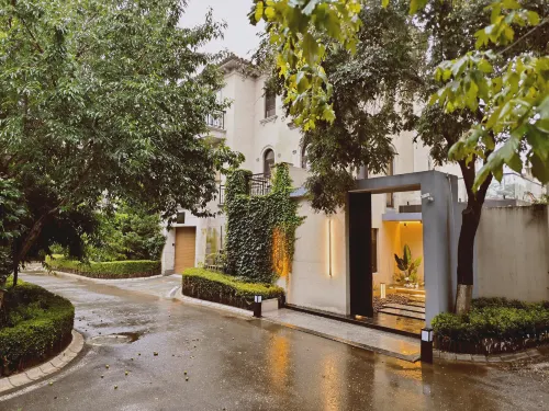 Silent Stay Villa Hotel