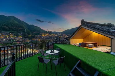 Xijiang Qianhu Miaozhai Yunxiang Elegant Restaurant Panoramic Homestay (Museum Branch) Hotels near Xijiang No. 1 Shelter Bridge