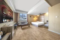 Yi Lai Hotel(Xinyang Railway Station)