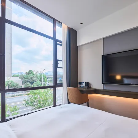 THREE HOTEL