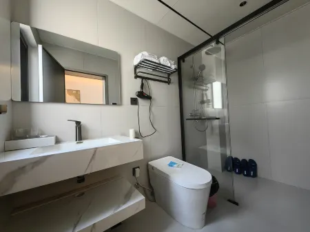 Wuyuan Ink-wash River Residence · Yilv Sunshine Fishing Homestay (Baoyu Tower Branch)