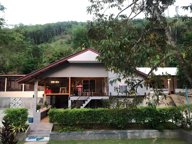 รูปภาพของ66 Baanaisuan 66 บ้านในสวน