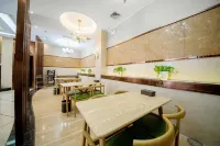 Shehong Yuetu Business Hotel