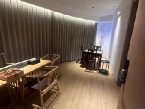 โรงแรมฮวายิ้ง โรงแรมในเส้าอู๋