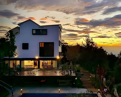 Ling Li Mu Li Holiday Hotel Hotel in zona Monte Drum