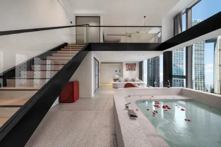 Stone Hotel (Jiefangbei Raffles Plaza)