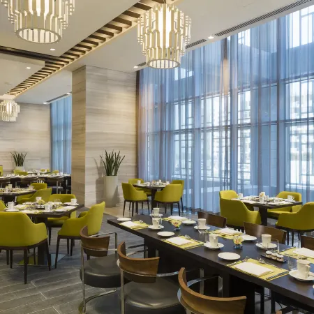 Beach Rotana Residences Отели рядом с достопримечательностью «Абу-Даби»