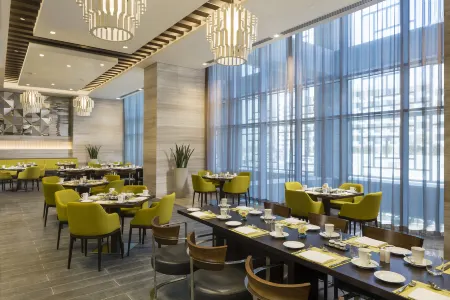 Beach Rotana Residences Отели рядом с достопримечательностью «Khalifa University Extension»