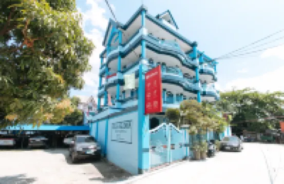 RedDoorz Plus @ Villa Gloria Taguig