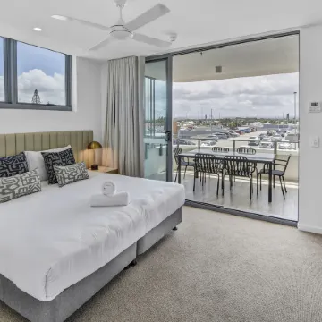 Direct Collective - Lowanna Beach Resort