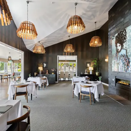 Woodhouse Mountain Lodge