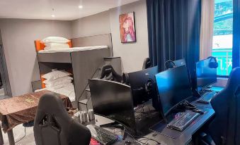 Sunny E-sports Hotel