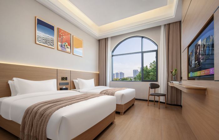 Hotels in Yue