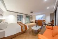 Lingshan Maosheng Hotel (Sanlong Town)