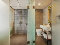 Zhejia International Hotel Hotels near Jiangbian Night Market