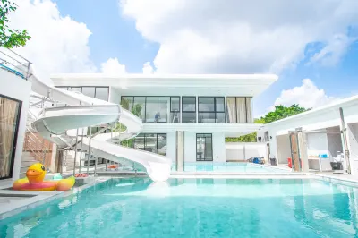 Great Oasis Pool Villa Hotels in Huai Yai