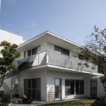 Living In Light　　　　　　 Hotels near Tropic of Cancer Solar Exploration Center