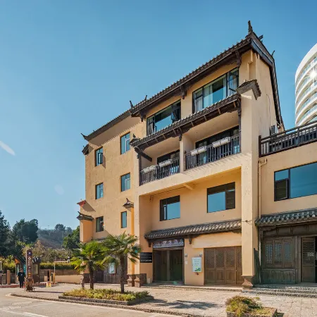 Yifang Yiren at Shuifang Garden Half Mountain Lake View Hotel (Fuxian Lake Guanglong Town Branch)